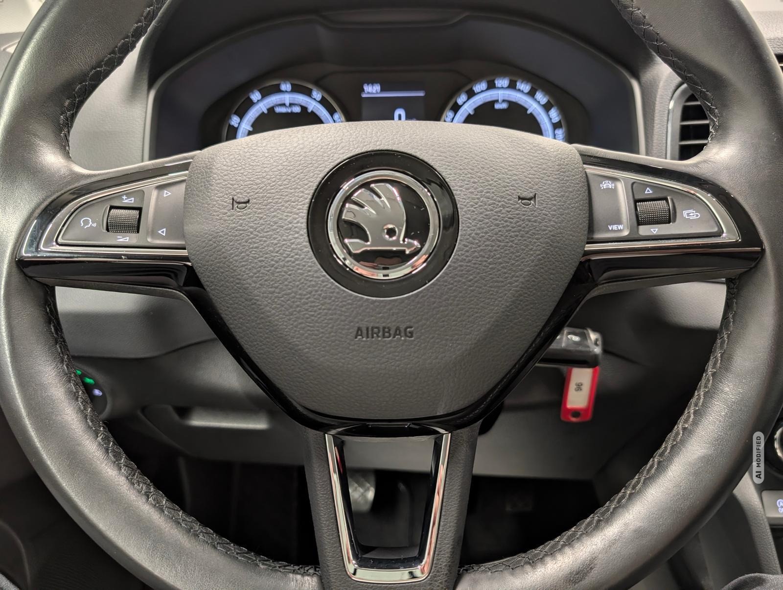Skoda Karoq LED/SmartLink/SHZ/PDC/AHK/Tempom.