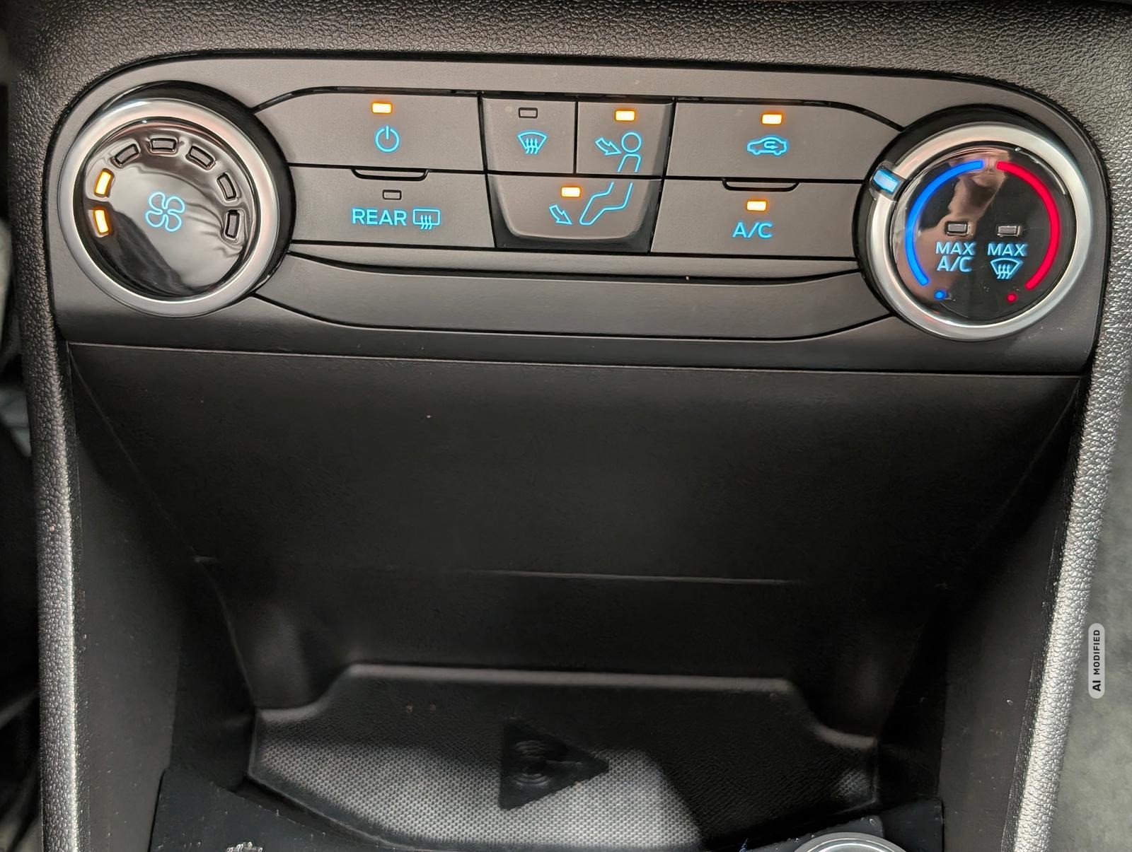 Ford Fiesta Cool & Connect App-Link/PDC/Klima
