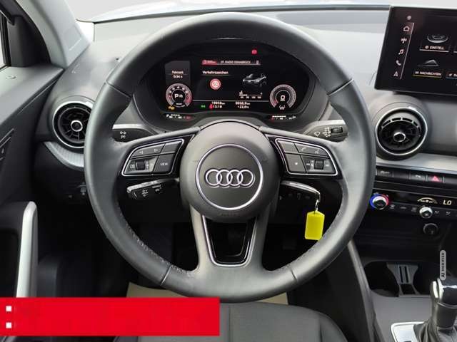 Audi Q2 35 TFSI advanced LED PDC RFK