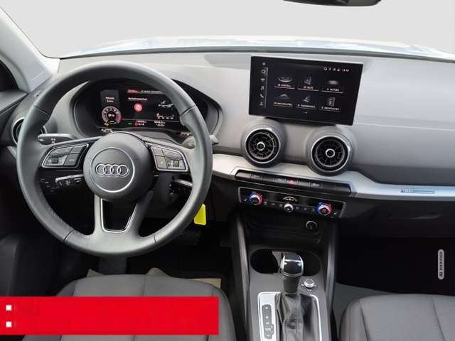 Audi Q2 35 TFSI advanced LED PDC RFK