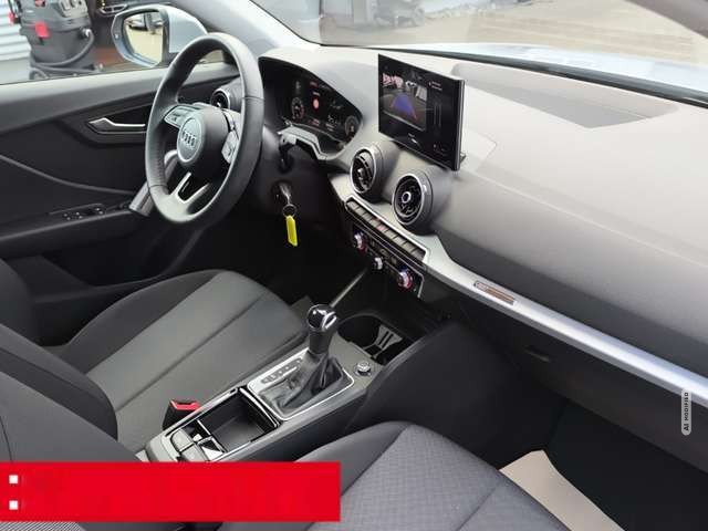 Audi Q2 35 TFSI advanced LED PDC RFK