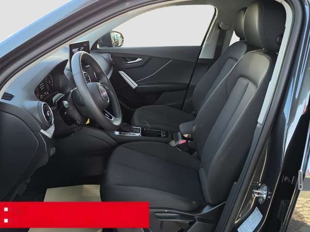 Audi Q2 35 TFSI advanced LED RFK PDC