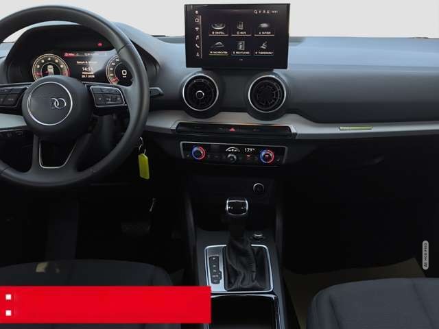 Audi Q2 35 TFSI advanced LED RFK PDC