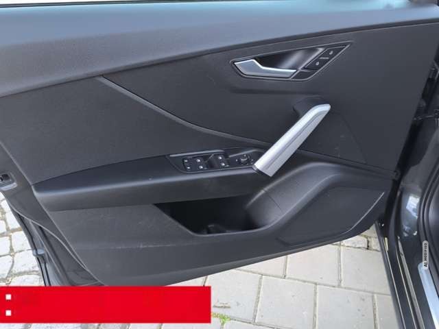 Audi Q2 35 TFSI advanced PDC RFK SHZ