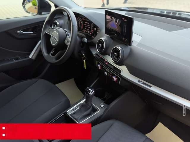 Audi Q2 35 TFSI advanced LED PDC RFK