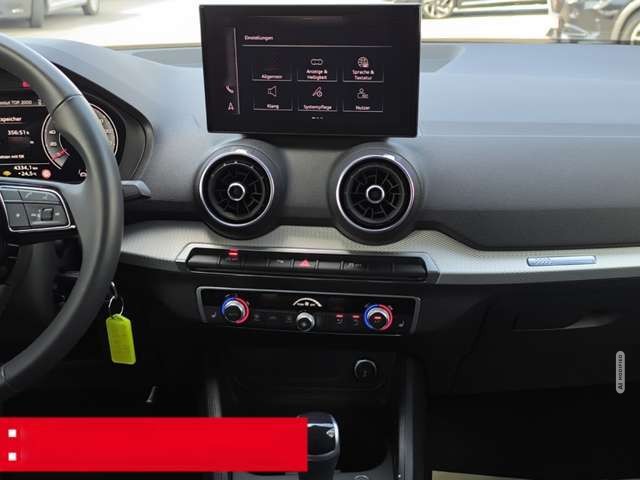 Audi Q2 35 TFSI advanced LED PDC RFK