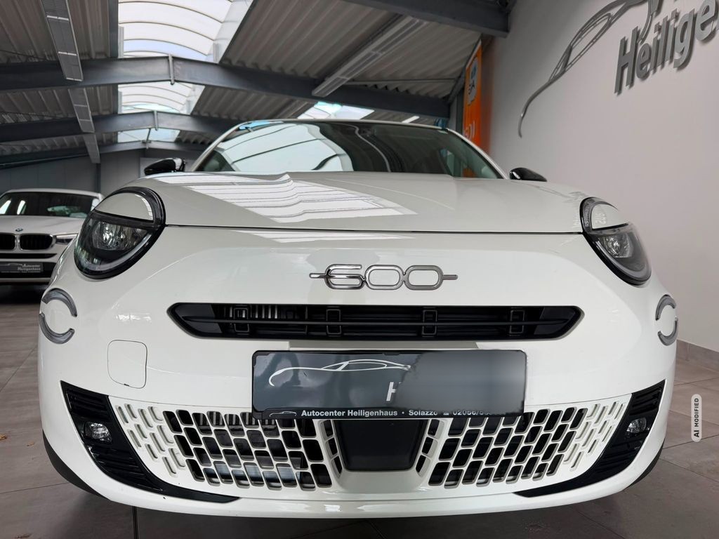 Fiat 600 1.2 Hybrid DCT LED DAB Tempo Alufelgen PDC