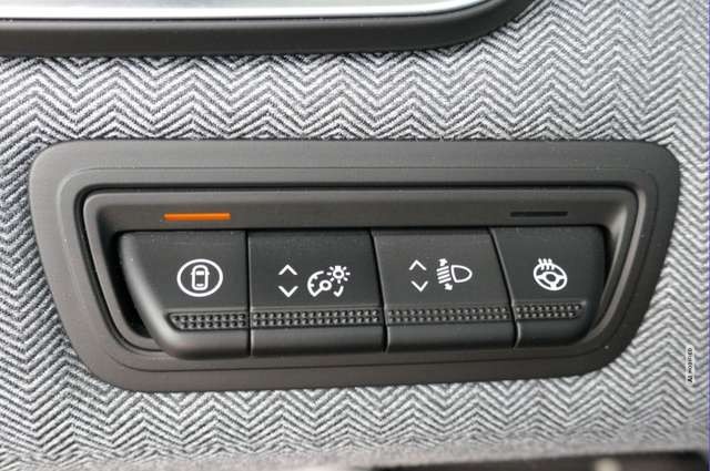 Renault Clio TCe 90 TECHNO 1.HAND 360 ° LED NAVI