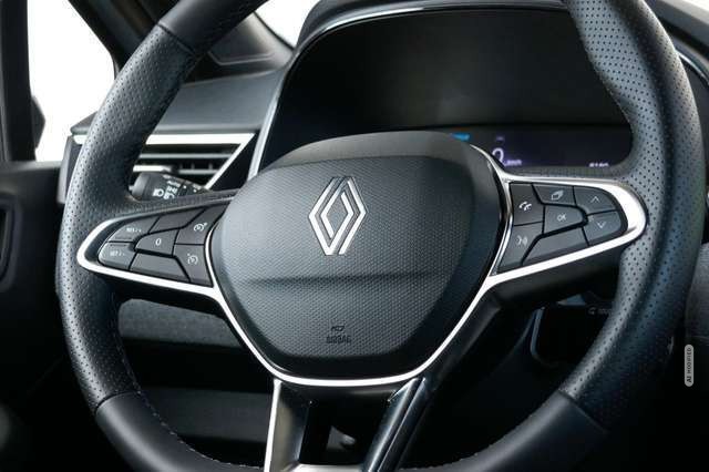 Renault Clio TCe 90 TECHNO 1.HAND 360 ° LED NAVI