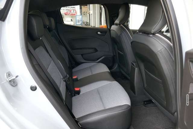 Renault Clio TCe 90 TECHNO 1.HAND 360 ° LED NAVI