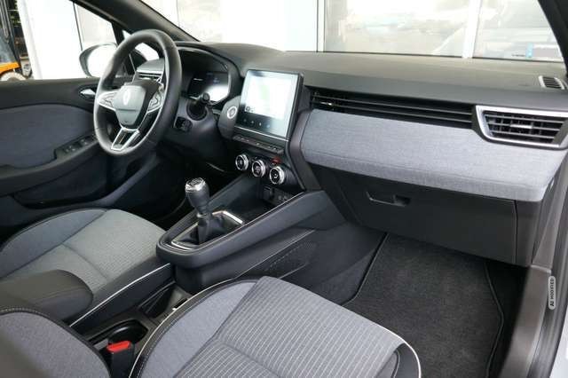 Renault Clio TCe 90 TECHNO 1.HAND 360 ° LED NAVI