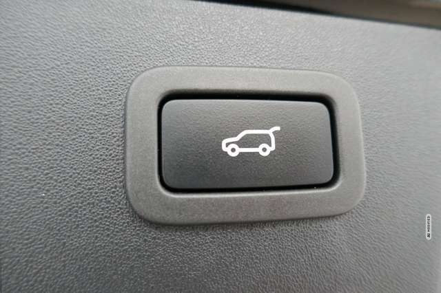 Jaguar E-Pace P200 AWD R-Dynamic 1.HAND LED LEDER