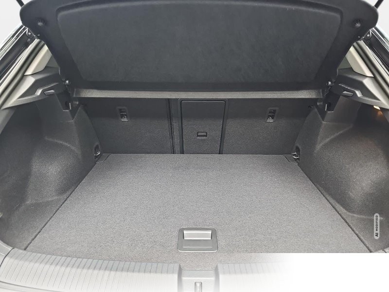 Volkswagen T-Roc 1.0 TSI Life Navi LED ACC Kamera LM17