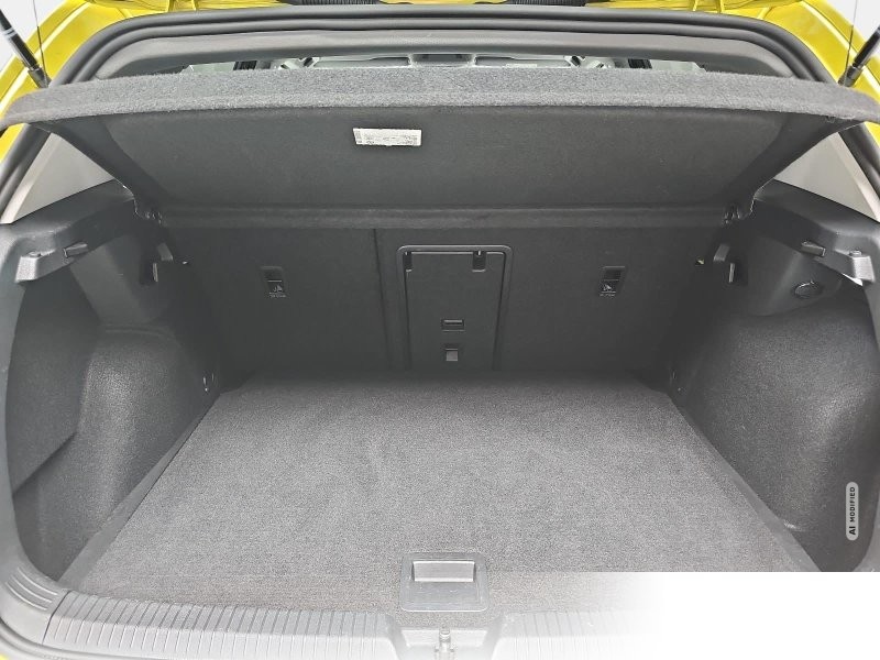 Volkswagen Golf 1.5 TSI VIII Active Navi LED M+S LM