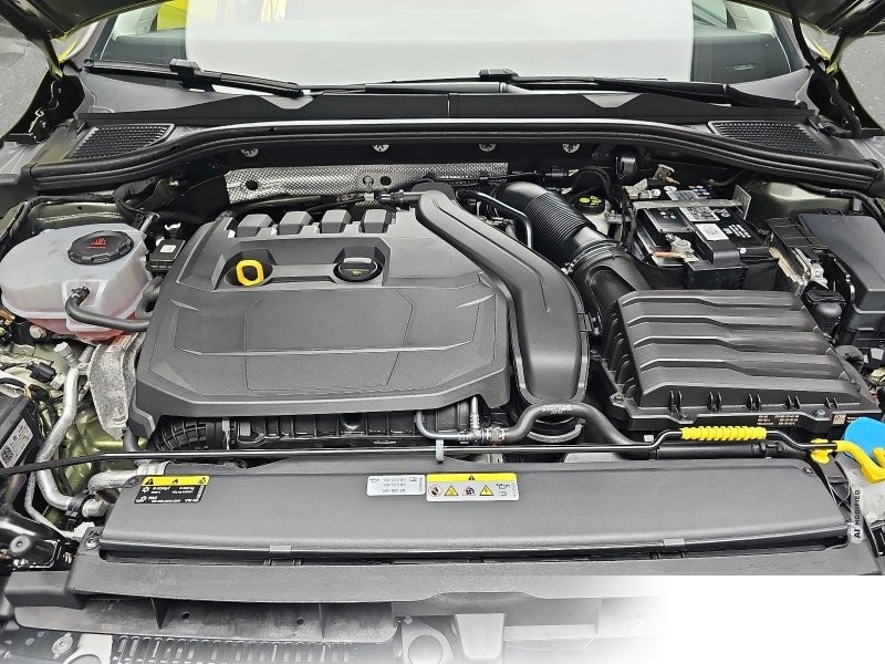 Volkswagen Golf 1.5 TSI VIII Active Navi LED M+S LM