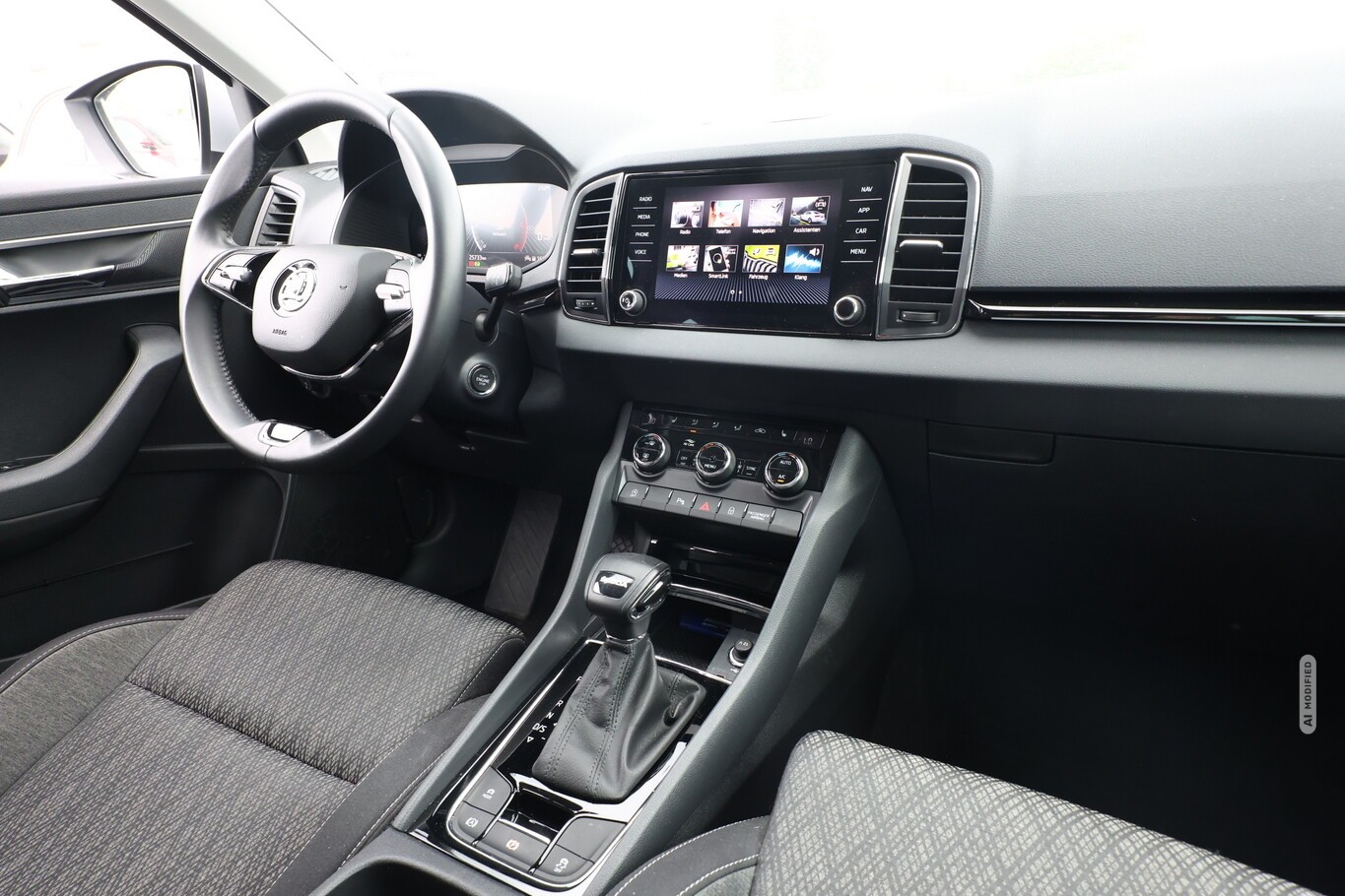 Skoda Karoq 2.0 TDI 116 DSG Style LED PDC Kam SmartLi