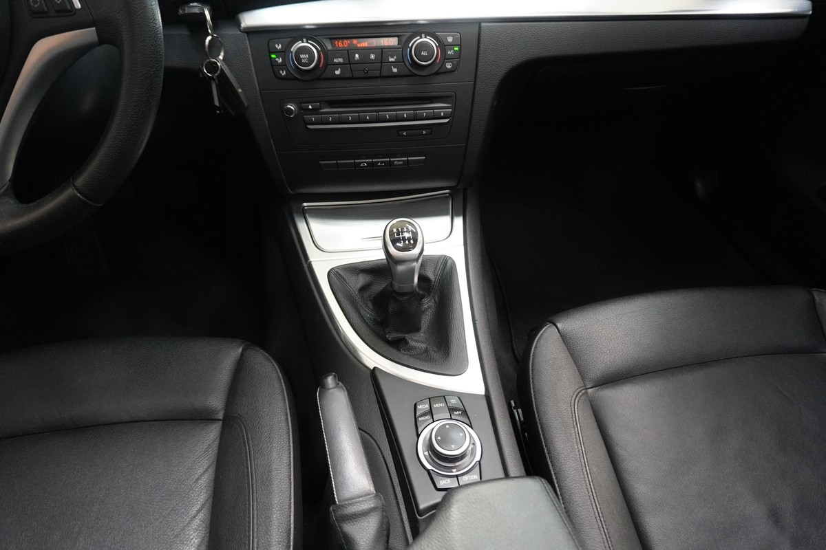 BMW 118 i Cabrio Bi-Xenon Navi PDC Temp SHZ