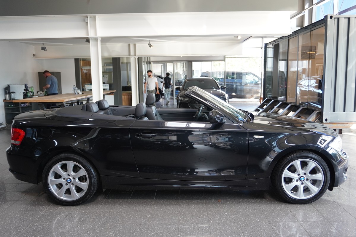 BMW 118 i Cabrio Bi-Xenon Navi PDC Temp SHZ