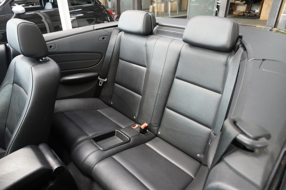 BMW 118 i Cabrio Bi-Xenon Navi PDC Temp SHZ