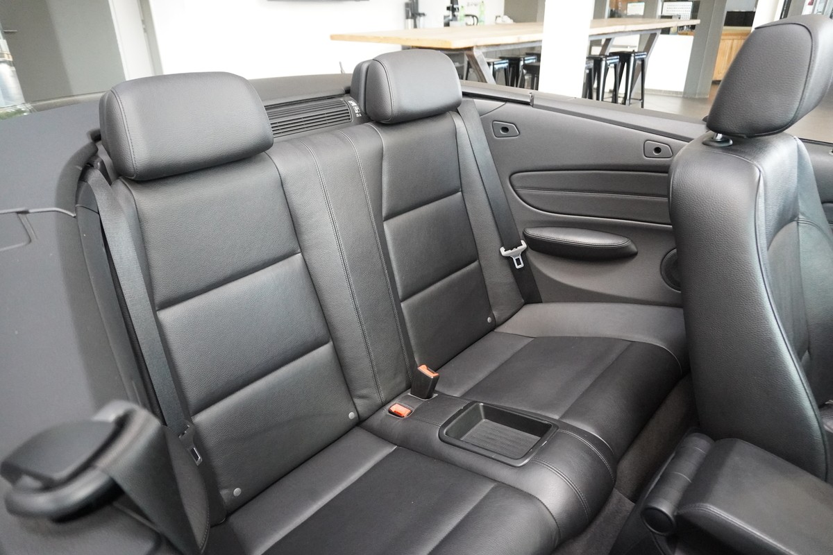 BMW 118 i Cabrio Bi-Xenon Navi PDC Temp SHZ