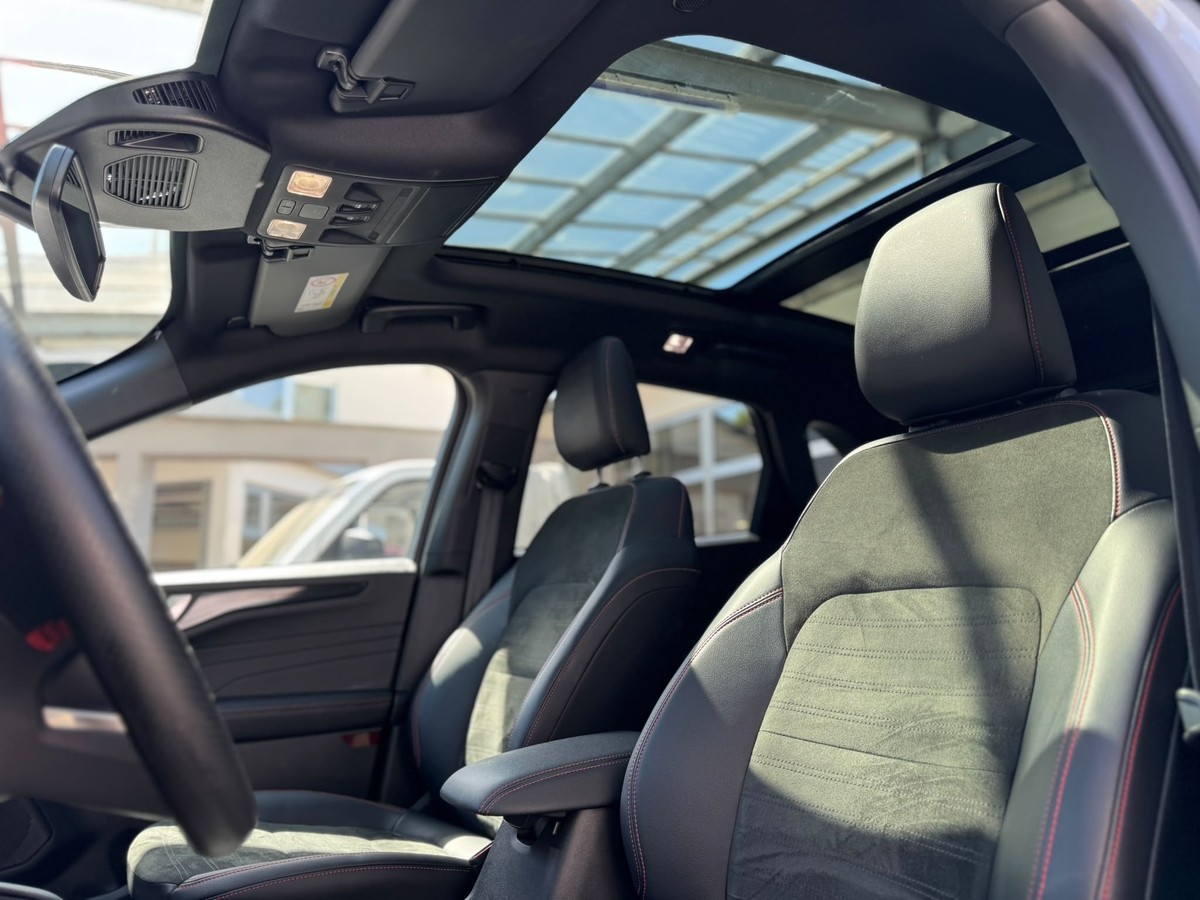 Ford Kuga 2.5 Duratec PHEV ST-Line X - B&O, Panoramadach, Teilled