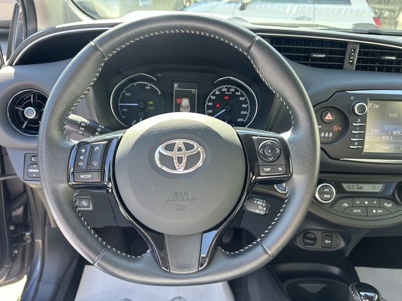Toyota Yaris 1.5 DUAL-VVT-i Hybrid TEAM D KLIMA*SHZG*BTH*PDC*R-CAM