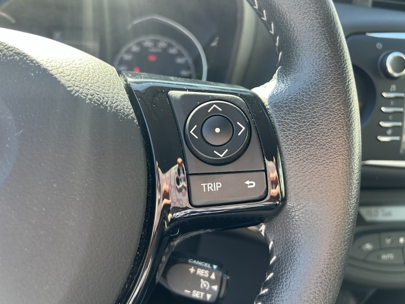 Toyota Yaris 1.5 DUAL-VVT-i Hybrid TEAM D KLIMA*SHZG*BTH*PDC*R-CAM