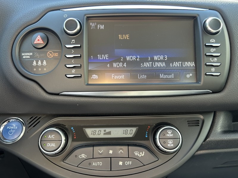 Toyota Yaris 1.5 DUAL-VVT-i Hybrid TEAM D KLIMA*SHZG*BTH*PDC*R-CAM