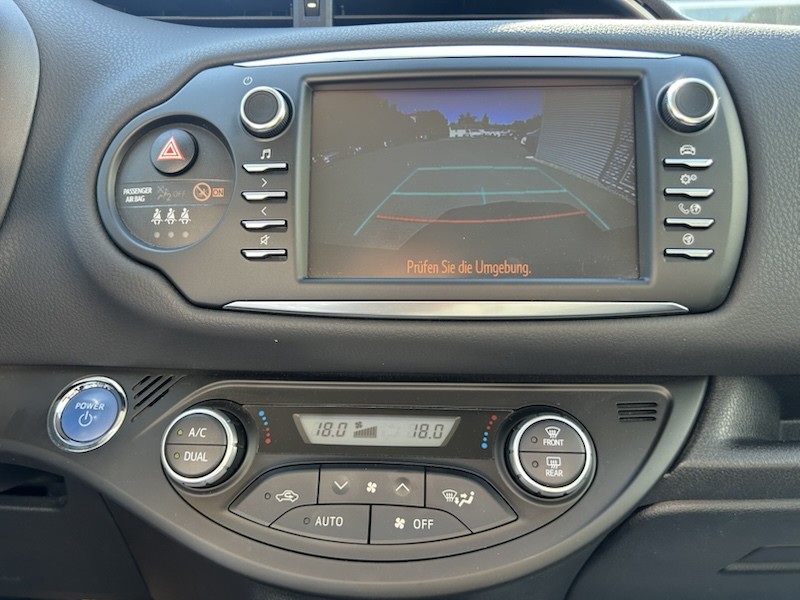 Toyota Yaris 1.5 DUAL-VVT-i Hybrid TEAM D KLIMA*SHZG*BTH*PDC*R-CAM