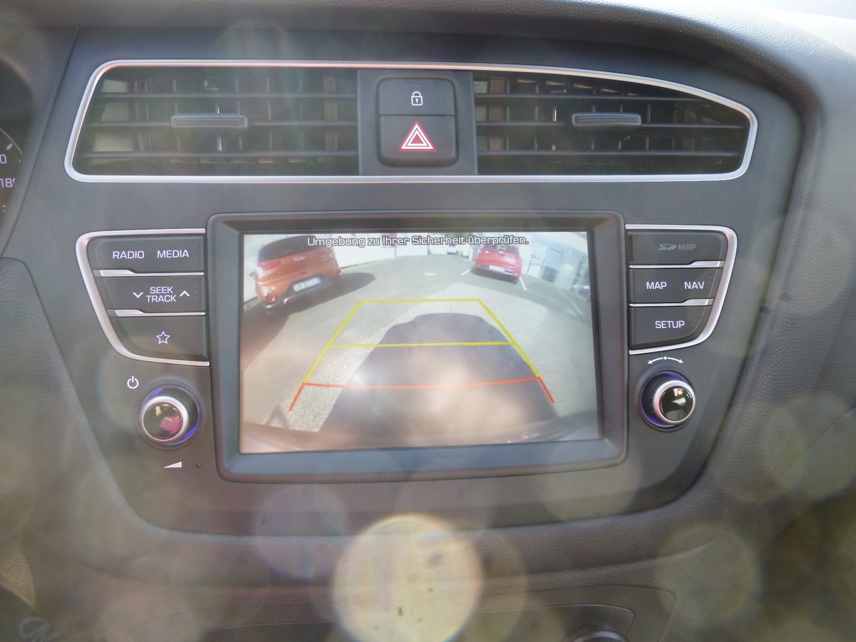 Hyundai i20 1.0 T-GDI Automatik - Navi - R.Kam - PDC - Sitzhzg
