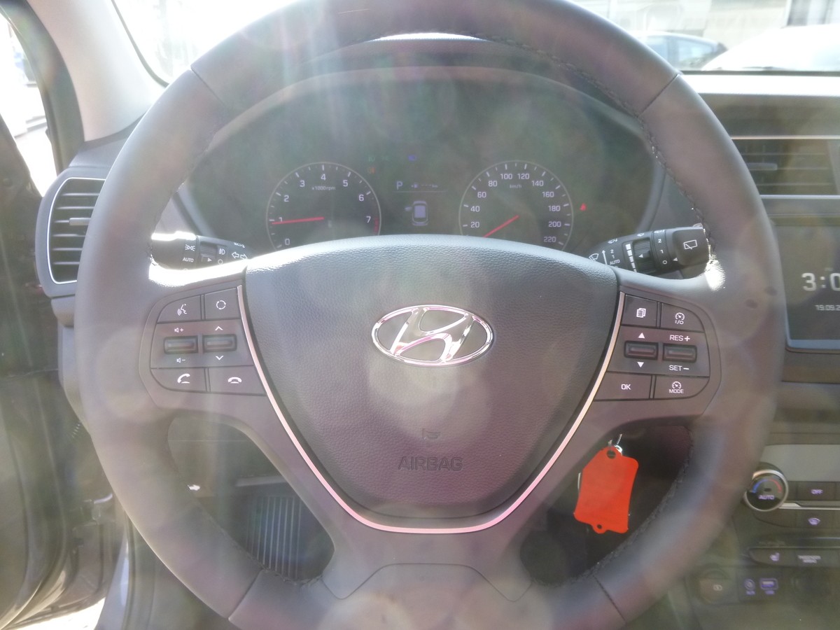 Hyundai i20 1.0 T-GDI Automatik - Navi - R.Kam - PDC - Sitzhzg