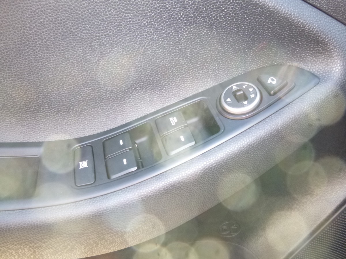 Hyundai i20 1.0 T-GDI Automatik - Navi - R.Kam - PDC - Sitzhzg