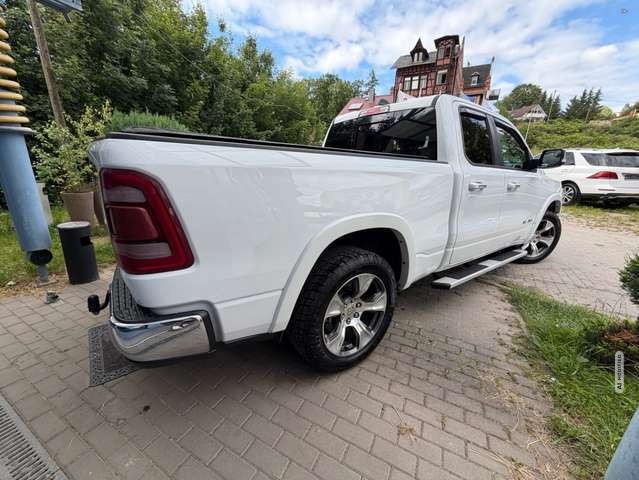 Dodge RAM 1500 5,7 HEMI LARAMIE