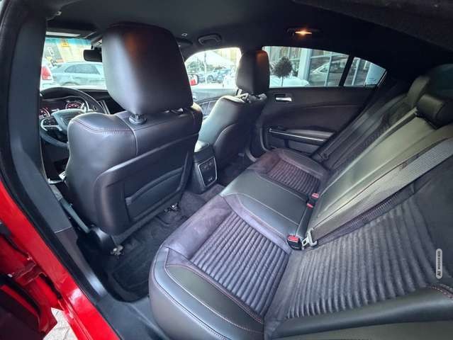 Dodge Charger 5.7 V8 HEMI R/T SRT