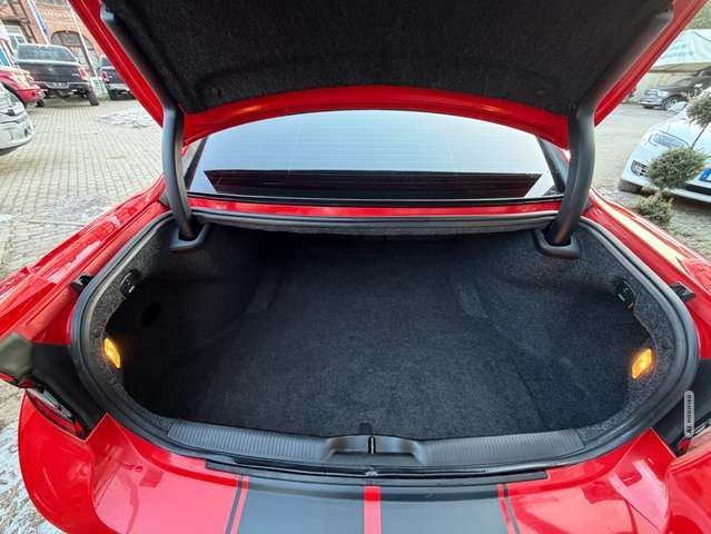 Dodge Charger 5.7 V8 HEMI R/T SRT