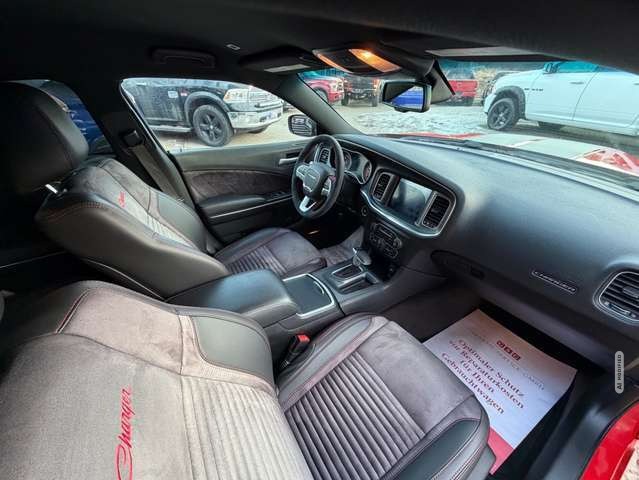Dodge Charger 5.7 V8 HEMI R/T SRT