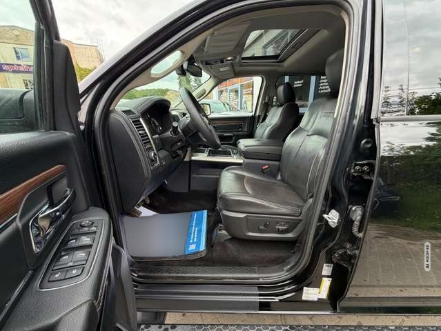 Dodge RAM 1500 5,7 HEMI LARAMIE UNFALLFREI