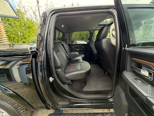 Dodge RAM 1500 5,7 HEMI LARAMIE UNFALLFREI