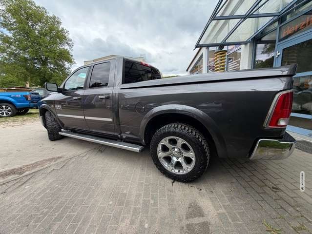 Dodge RAM 1500 5,7 Hemi Laramie UNFALLFREI