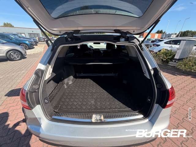 Mercedes-Benz C 200 T BlueTEd Navi e-Sitze Parklenkass. Mehrzonenklima