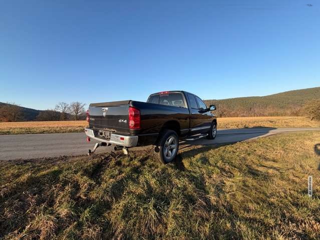 Dodge RAM 1500 Hemi