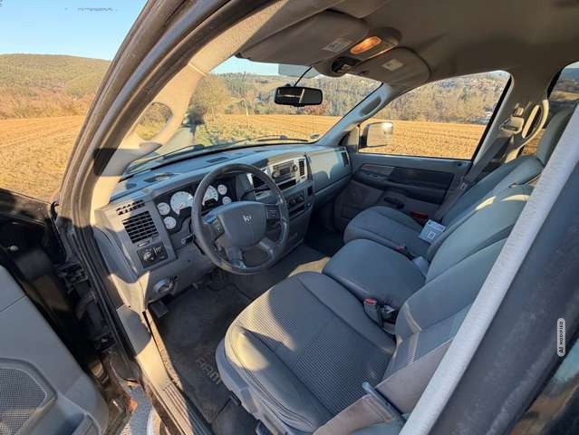 Dodge RAM 1500 Hemi