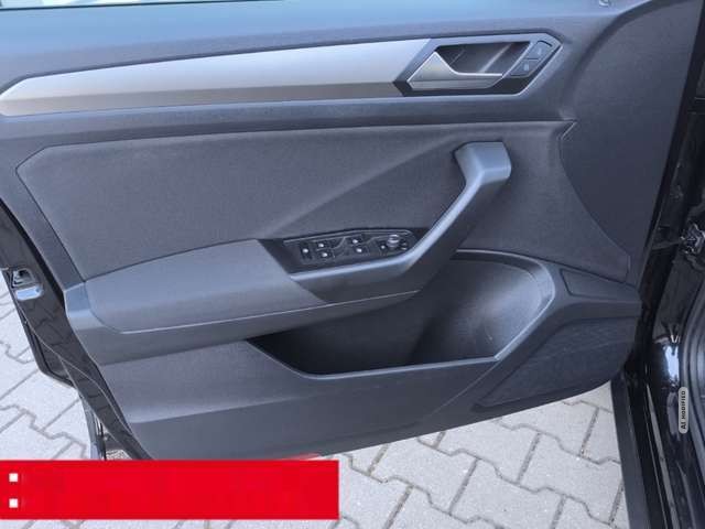 Volkswagen T-Roc 1.5 TSI DSG Style NAVI PDC RFK
