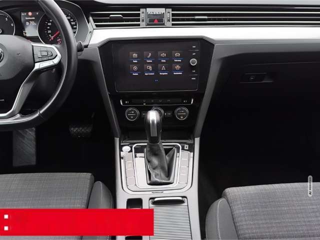 Volkswagen Passat Variant 1.5 TSI DSG Business AHK ACC NAVI