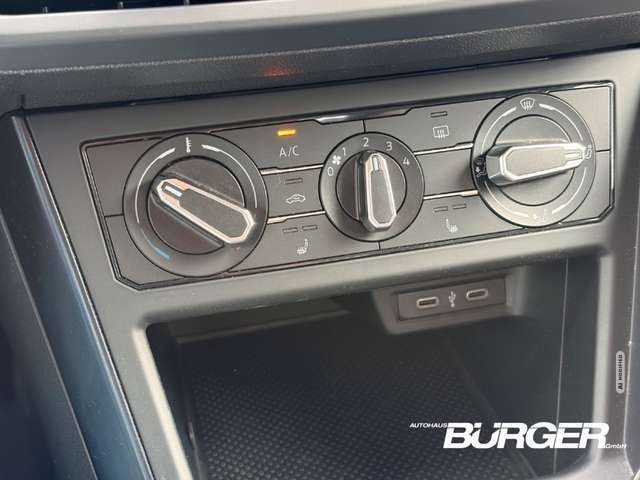Volkswagen Polo VI Trendline 1.0 Klima CarPlay SItzHZG PDC v+h All
