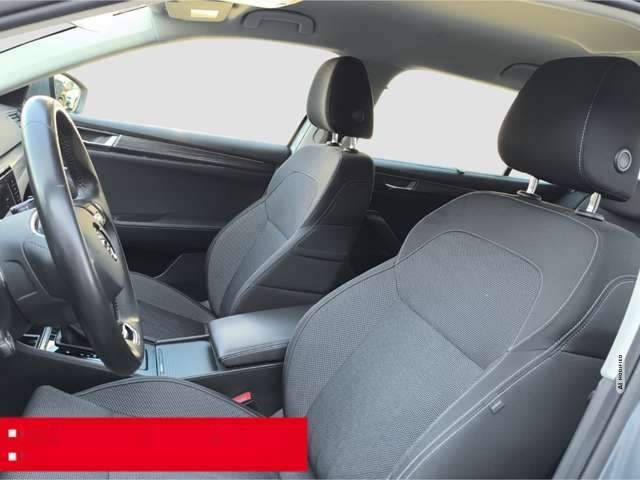Skoda Superb Combi 1.4 TSI DSG Style iV VOLL-LED NAVI PDC