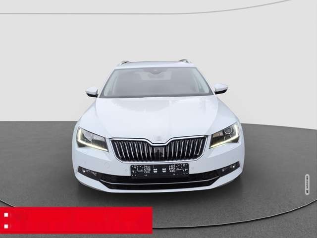 Skoda Superb Combi 2.0 TDI Style AHK NAVI RFK