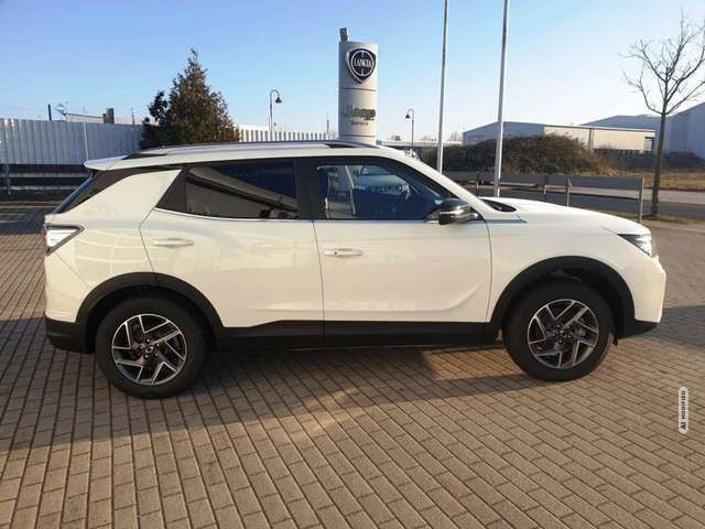 Ssangyong Korando E-Motion Bronze (CW)