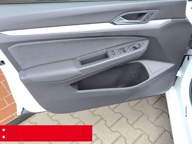 Volkswagen Golf 8 1.5 TSI Life LED ACC NAVI PDC
