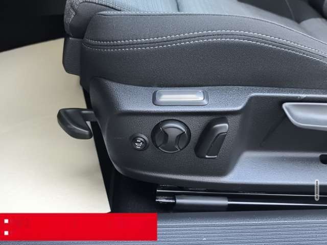 Volkswagen Passat Variant 2.0 TDI DSG Business AHK LED NAVI